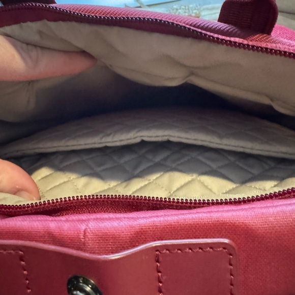 Thule Spira Backpack in Rio Red - Picture 8 of 10